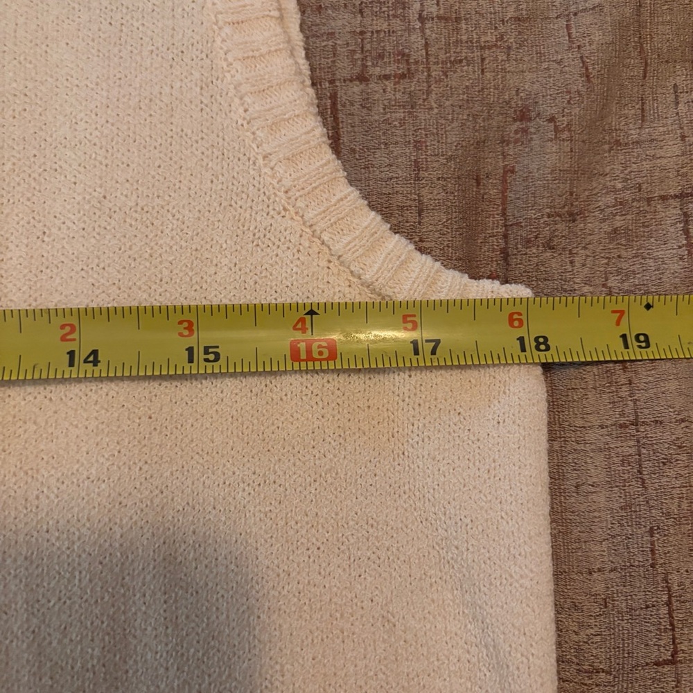 St. John Ivory Sleeveless Knit Tank Top - Sz M EUC - Picture 6 of 7